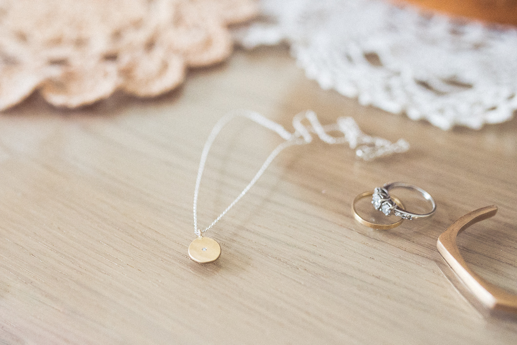 4 Tips: How to Choose Signature Jewelry - Seasons + Salt